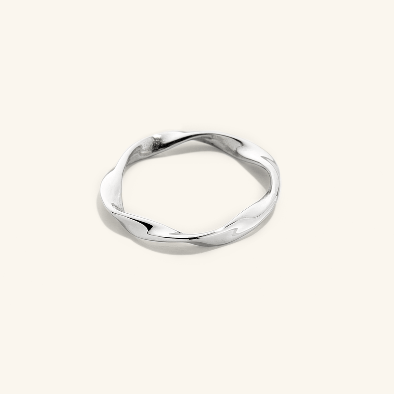 Essential Ripple Ring