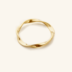 Essential Ripple Ring